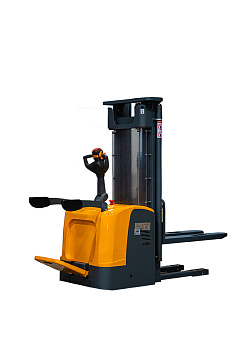 Штабелер самоходный 1,5 т 4,5 м XILIN CDDK15-III 24/200 В/Ач (с платформой) Штабелер самоходный 1,5 т 4,5 м XILIN CDDK15-III 24/200 В/Ач (с платформой)