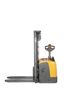 Штабелер самоходный 2,0 т 4,5 м XILIN CDDK20 24/300 В/Ач ЭУР, выдв. опоры (с платформой)  Штабелер самоходный 2,0 т 4,5 м XILIN CDDK20 24/300 В/Ач ЭУР, выдв. опоры (с платформой)